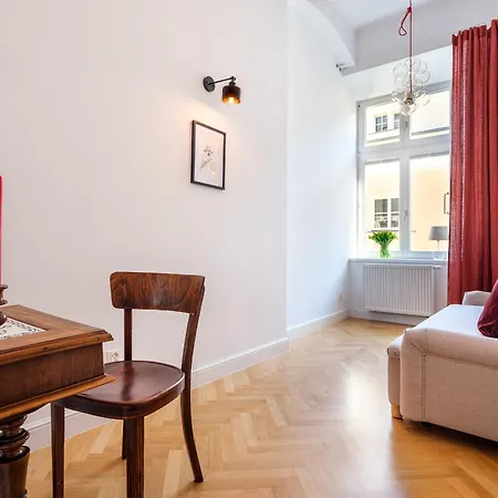 Bracka By Tyzenhauz *